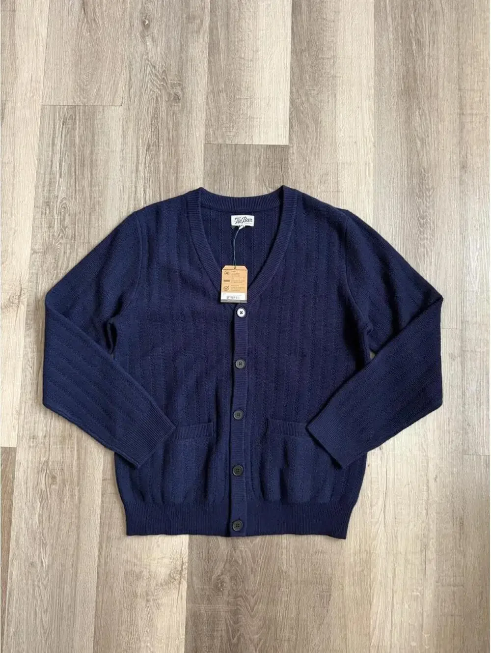 NWT The Tie Bar Chicago Navy Blue Cardigan wool Sweater size M